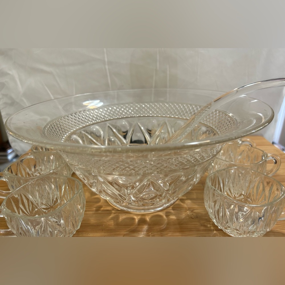 Vintage Glass Punch Bowl (unknown) and 8 Cups (Hazelware Brockway Glass Co)